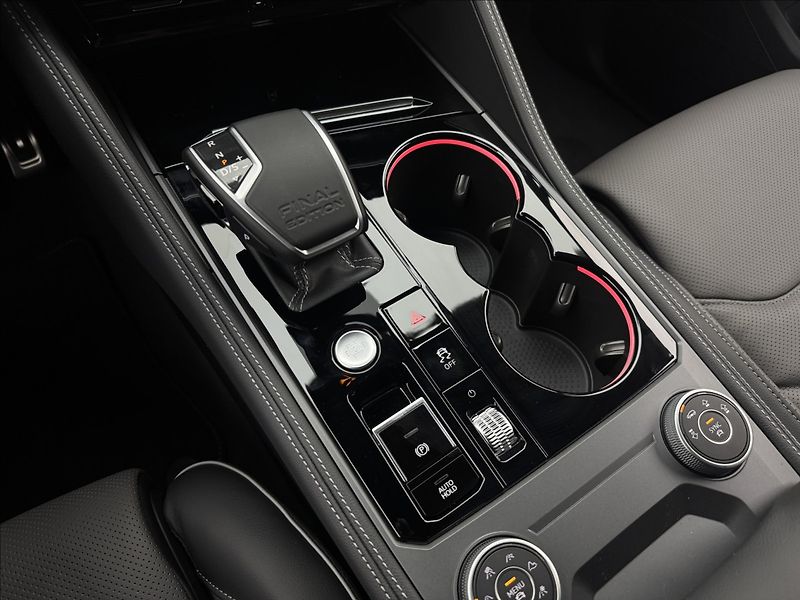 Volkswagen Touareg 3,0 HUD MASÁŽ NZTOP ČR ZÁRUKA - fotka 31 z 54