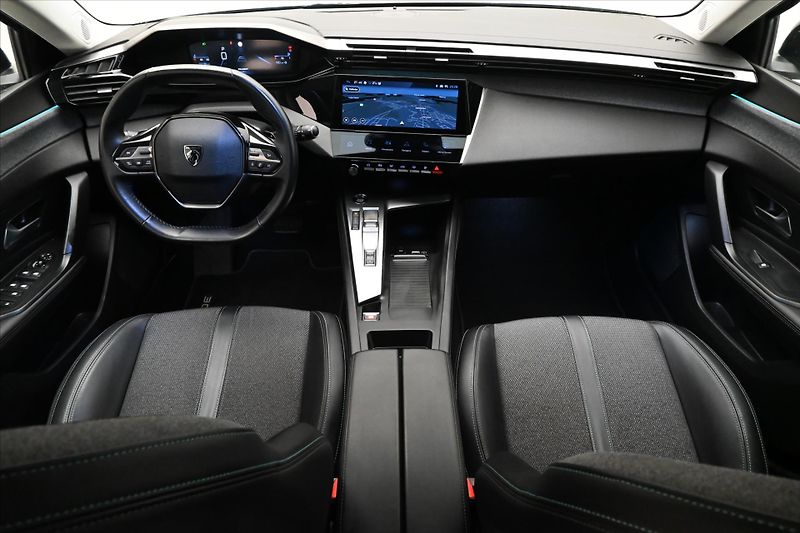 Peugeot 308 1,5 BlueHDI 96 kW ALLURE AT8 Z - fotka 15 z 31