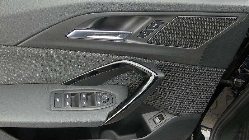 BMW X1 sDrive 20i - fotka 9 z 22