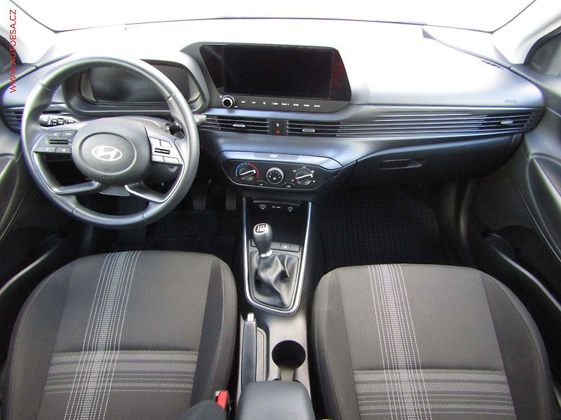 Hyundai i20 (2024) 1.2i, 1.maj,ČR - fotka 8 z 22