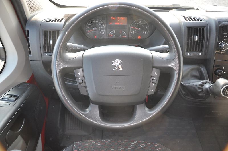 Peugeot Boxer 2.2HDi 96kW BUS 8.míst  - fotka 6 z 18