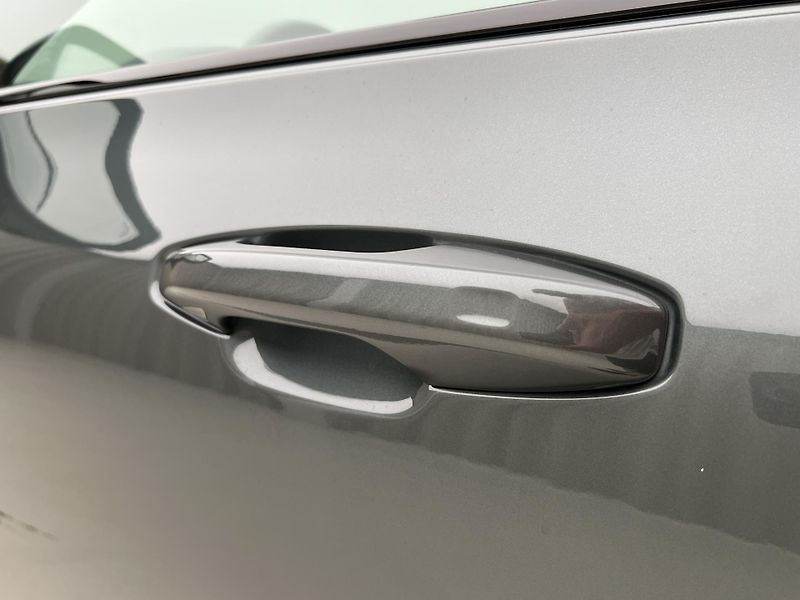 Volvo V60 T6 AWD DARK PLUS 1. maj. - fotka 15 z 49
