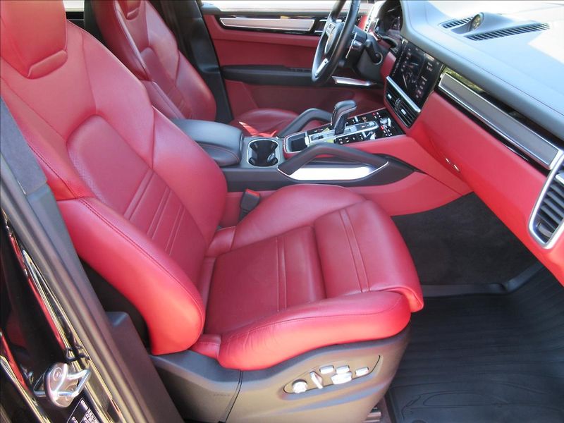 Porsche Cayenne 4,0 Turbo, Coupe, Chrono Matri - fotka 13 z 46