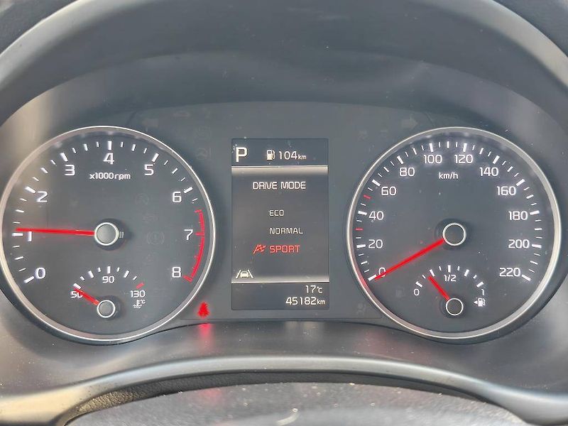 Kia Stonic 1,0 T-GDi GPF 7DCT EXCLUSIVE 7 - fotka 13 z 23