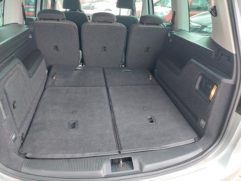 Volkswagen Sharan (2012) 2.0TDi 103kW 7míst - fotka 28 z 37