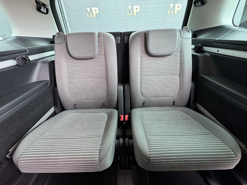 Seat Alhambra (2014) 2.0TDi MAN Style,7míst, tažné  - fotka 21 z 51