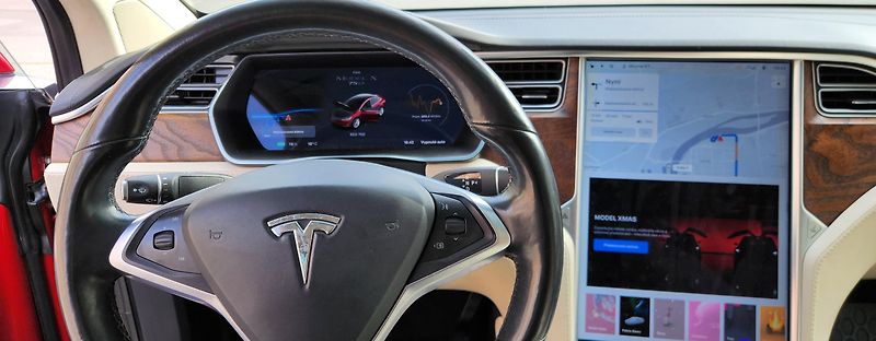 Tesla Model X (2018) 5 MÍST-AWD-KOLA-20-SOH-87,3 - fotka 39 z 58