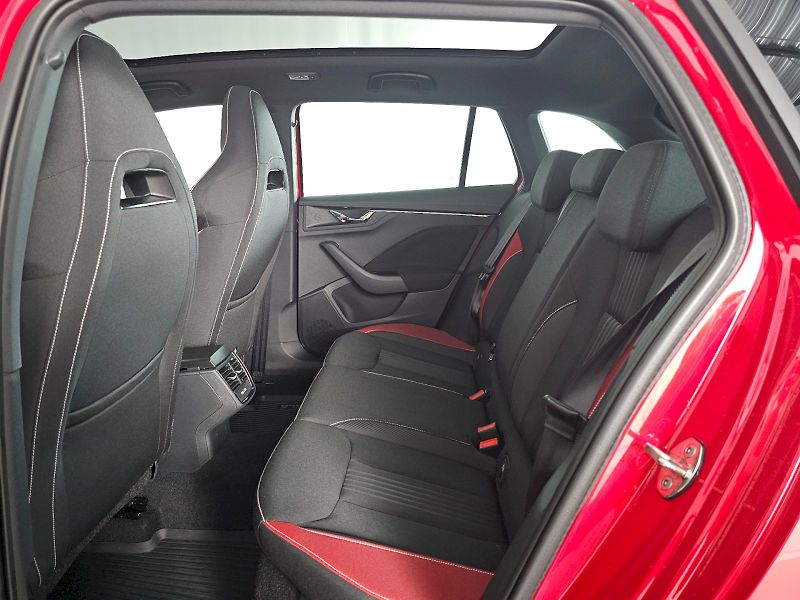 Škoda Scala (2022) 1.5TSi 110kW MONTE CARLO - fotka 7 z 29