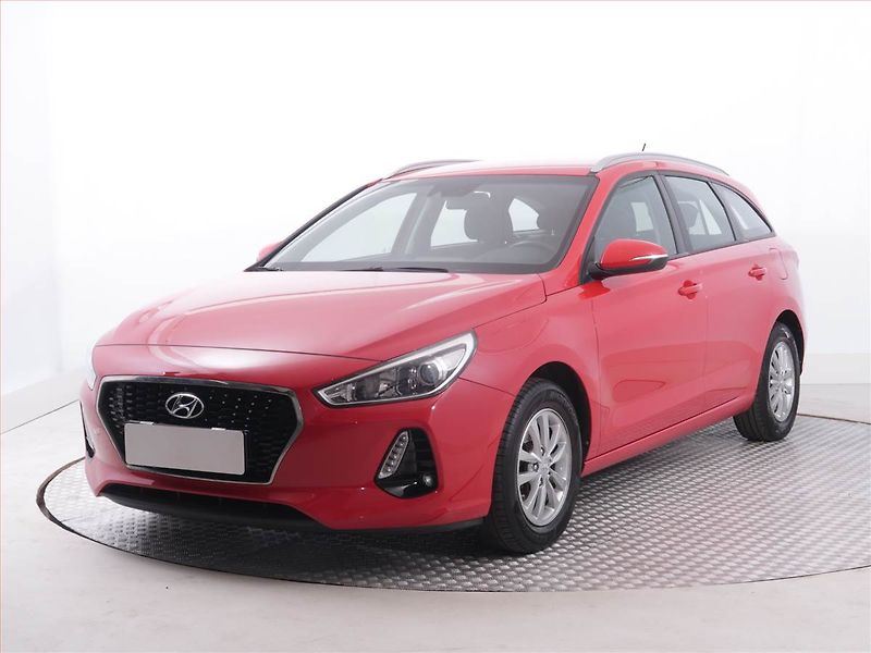 Hyundai i30 (2018) 1.4 T-GDI, ČR,1.maj - fotka 2 z 19