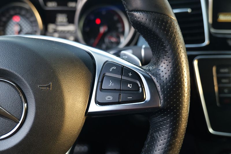 Mercedes-Benz GLE 350d 4M AMG Coupé 360 Pano Dis - fotka 31 z 40