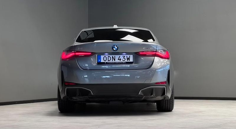 BMW i4 eDrive40 GC SoH 95% Bílý in. - fotka 22 z 23