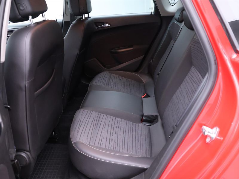 Opel Astra 1,4 T 88kW CZ Drive Serv.Kniha - fotka 13 z 27