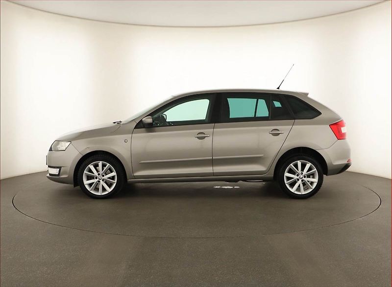 Škoda Rapid (2014) Spaceback 1.6 TDI, Automat - fotka 3 z 15