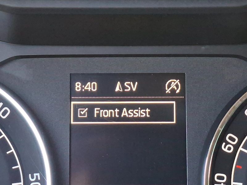 Škoda Superb (2015) 2.0TDI 110kW MAN -NEHAVAROVÁNO - fotka 19 z 47