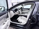 Volvo V90 T8 AWD ULTRA *VZDUCH* + kola - náhled 12