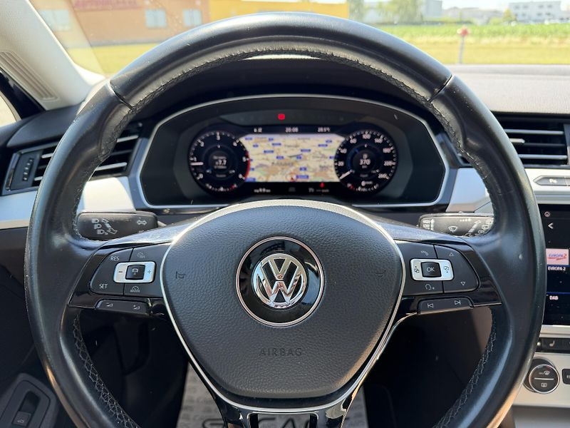Volkswagen Passat 2.0 TDI VIRUTAL MASÁŽ SERVISKA - fotka 17 z 46