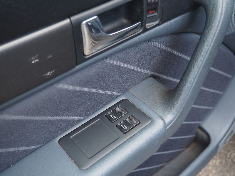 Audi A6 (1996) 1.9 TDi - fotka 19 z 34