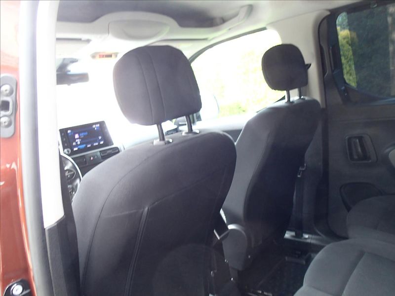 Peugeot Rifter 1,5 HDi, Active, ČR 2. Maj - fotka 26 z 35