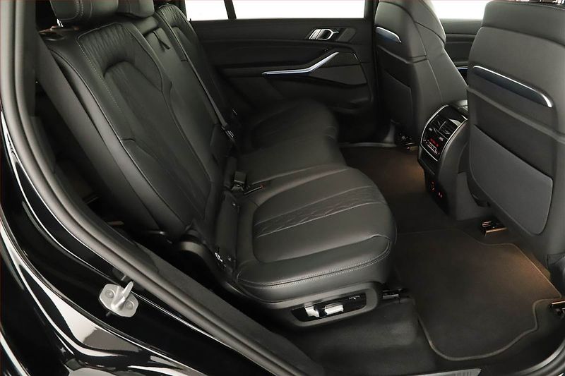 BMW X7 (2026) xDrive40d, M SPORT, KEYLESS - fotka 7 z 21