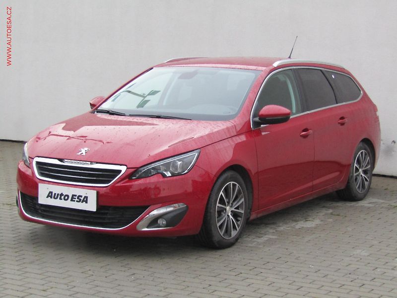 Peugeot 308 (2014) 1.2 PT, ČR, Allure, LED - fotka 3 z 17