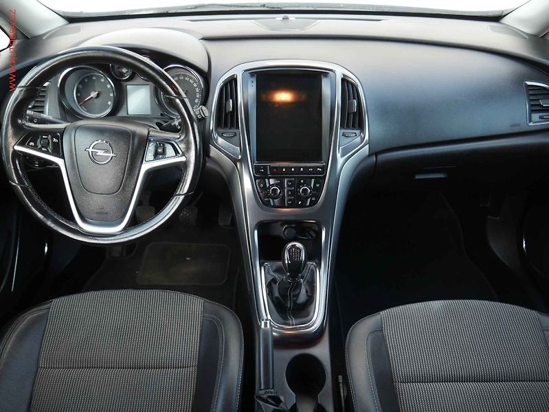 Opel Astra (2012) 1.4 Turbo, servis.kniha - fotka 8 z 18