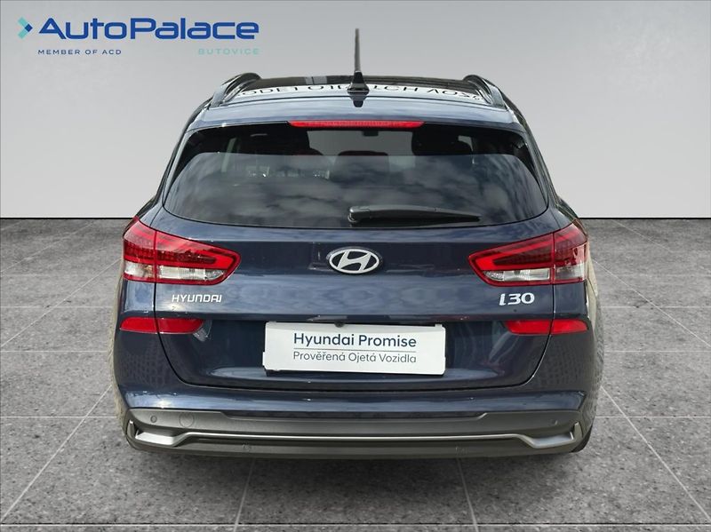 Hyundai i30 1,6 TGDI STYLE AT 1.MAJITEL - fotka 5 z 15