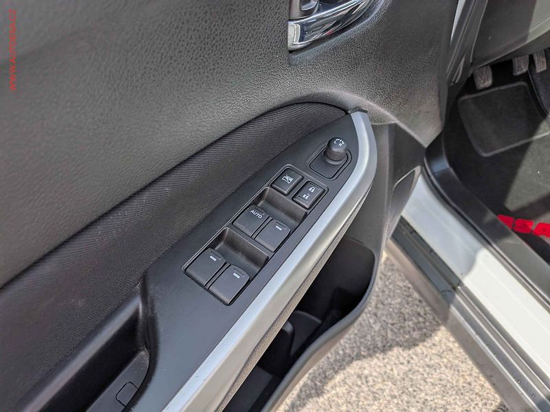 Suzuki Vitara (2016) 1.6 VVT, 1.maj,ČR, autoAC - fotka 9 z 15