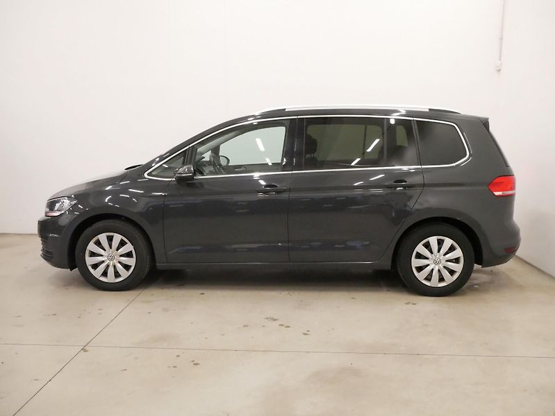 Volkswagen Touran - fotka 3 z 26