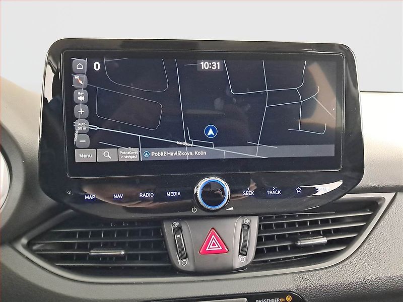 Hyundai i30 (2025) Family Smart 1.0 T-GDI - fotka 17 z 19