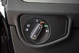 Volkswagen Touran 2.0TDI DSG*TAŽNÉ*7.MÍST*ČR 1.M - náhled 19