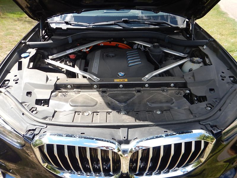 BMW X5 xDrive45e, ČR, 1. MAJ. - fotka 27 z 27