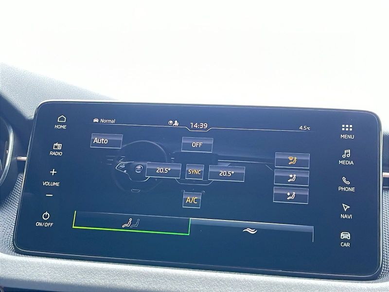 Škoda Scala (2024) 1.5 TSI 110kW Top Selection - fotka 22 z 35