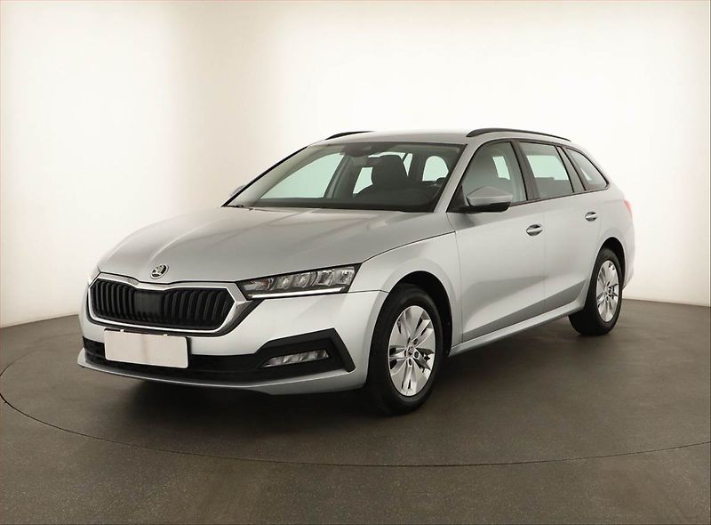 Škoda Octavia (2022) Ambition 2.0 TDI, ČR,1.maj - fotka 2 z 13
