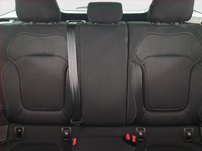 Renault Mégane (2019) 1.3 TCe, Serv.kniha, Navi - fotka 10 z 18