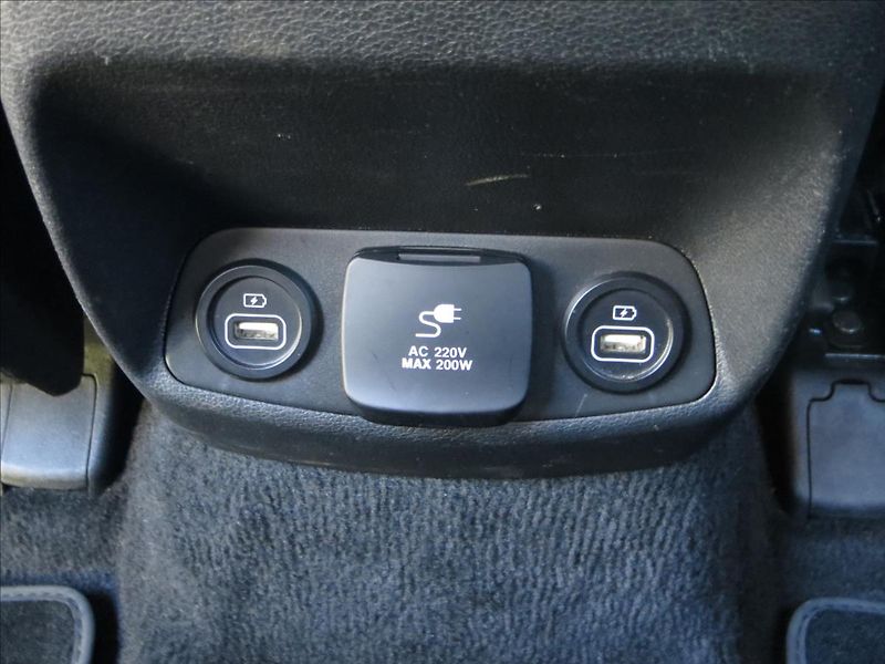 Hyundai Santa Fe 2,2 CRDi Smart 4x4 DCT 142kW - fotka 27 z 28