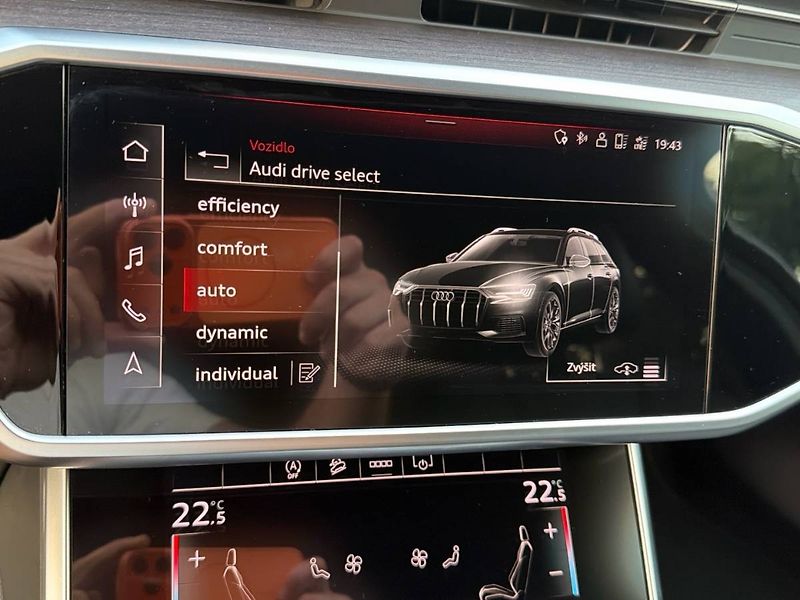 Audi A6 Allroad (2022) QUATTRO - fotka 20 z 31