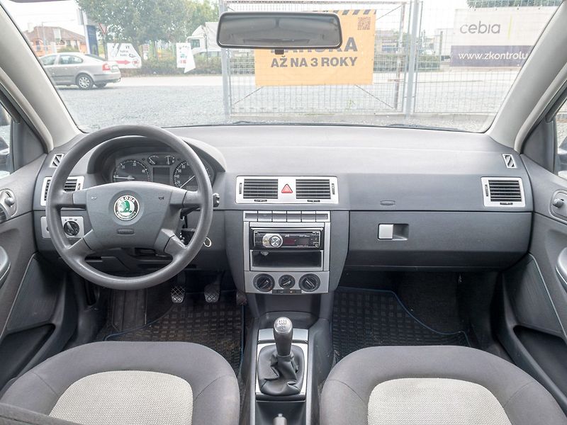 Škoda Fabia (2004) 1.9SDI 47KW - KLIMA - fotka 11 z 34