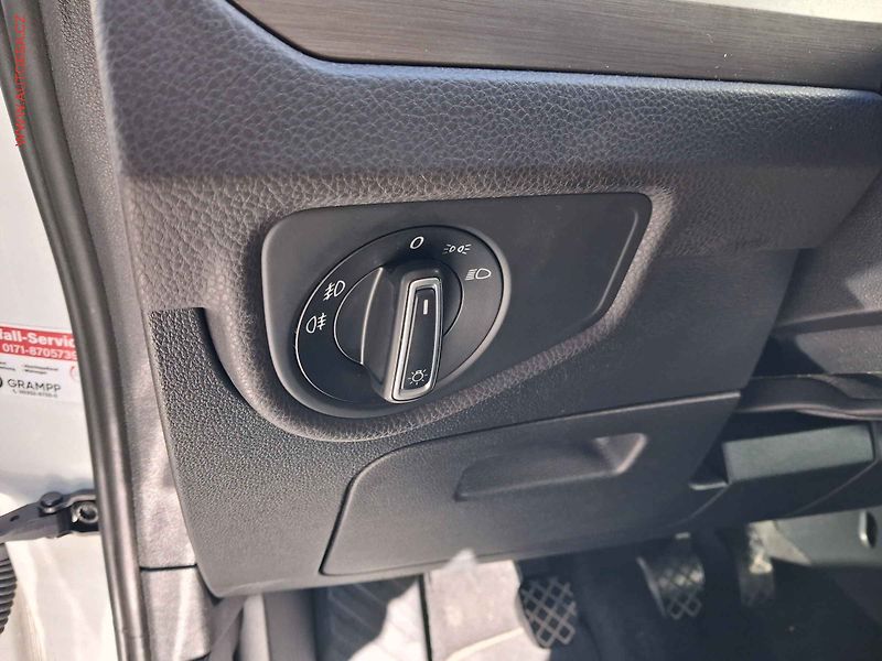 Volkswagen Touran (2016) 1.6 TDi, Comfortline, LED - fotka 15 z 18