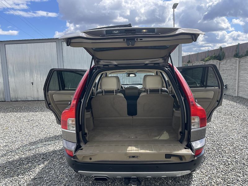 Volvo XC90 2.5TDi D5 200PS AWD R-DESIGN!! - fotka 155 z 180