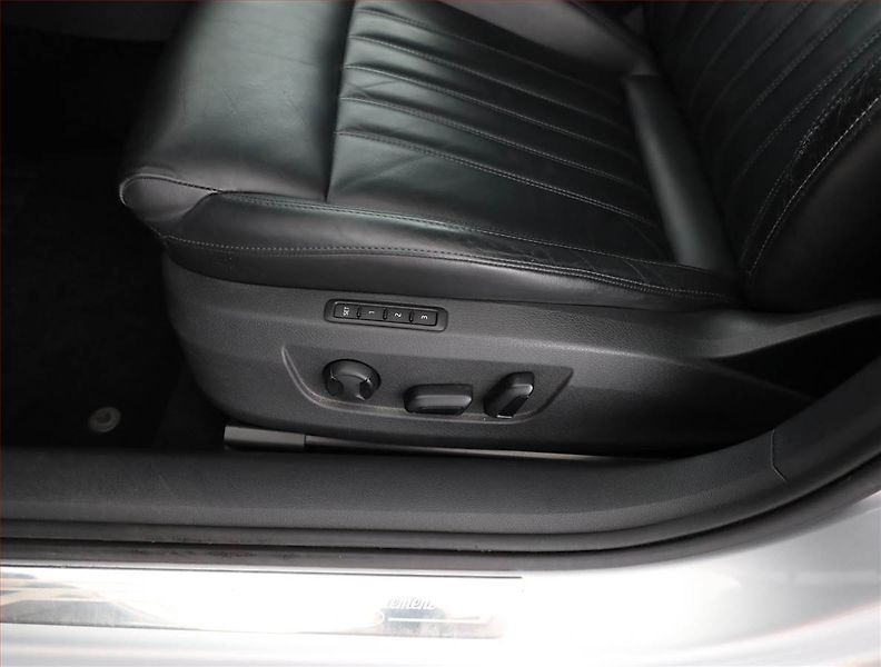 Škoda Superb (2016) Laurin&Klement 2.0 TDI - fotka 18 z 20