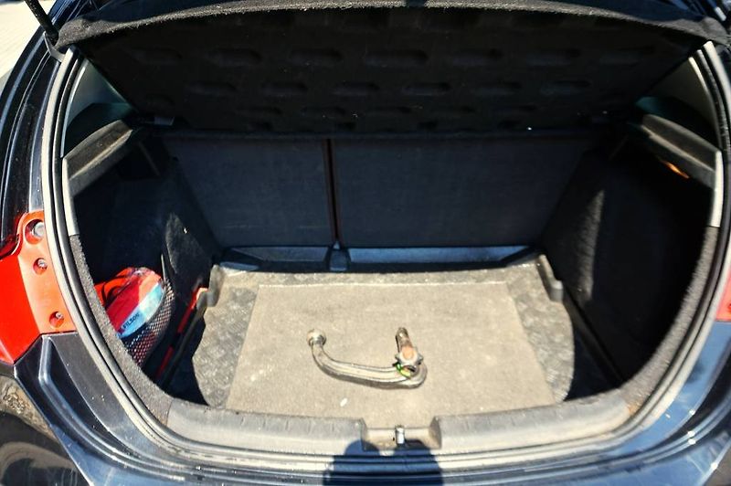Seat Leon (2006) 2,0 TDI 103 kW - fotka 10 z 28