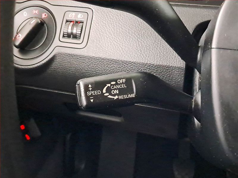 Volkswagen Passat (2007) 2.0 TDI, po STK, Tažné, Klima - fotka 18 z 18