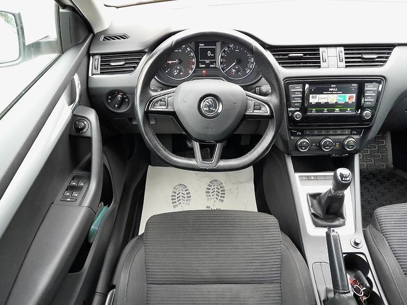 Škoda Octavia 2.0 TDI 4x4 110 kW - fotka 11 z 24