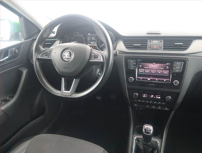 Škoda Rapid (2017) Style Plus 1.0 TSI, Xenony - fotka 7 z 14