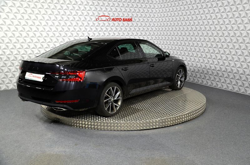 Škoda Superb (2024) 2.0TSI 206kw SportLine 4x4 AT - fotka 6 z 22