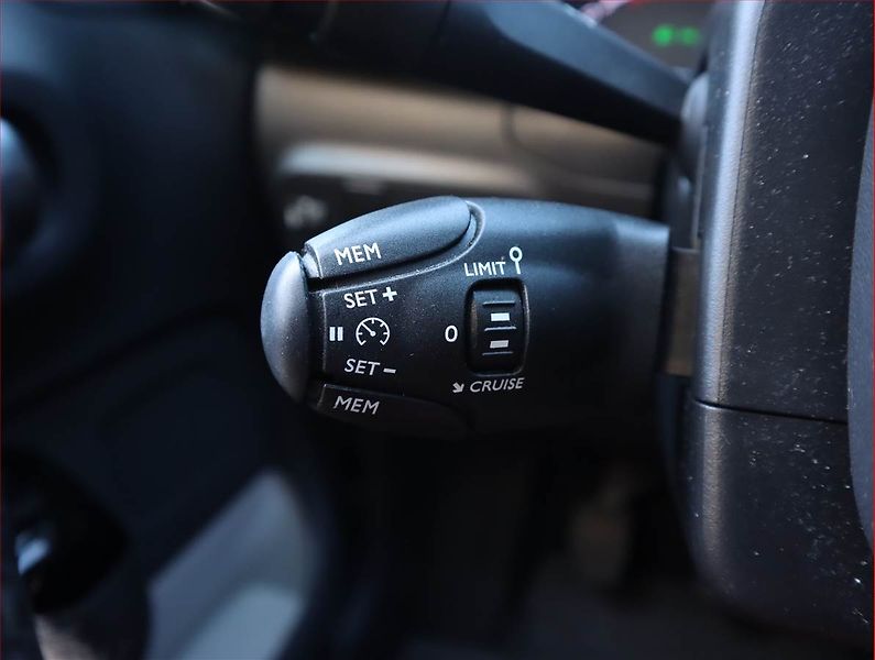 Citroën C3 (2023) 1.2 PureTech, Tempomat - fotka 16 z 19
