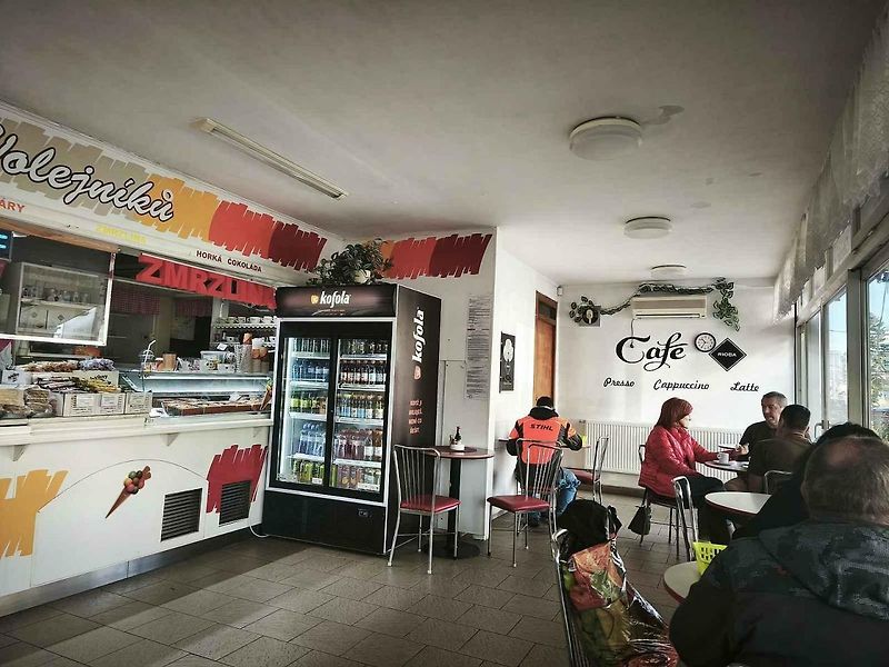 Nemohli jsme jinak a dali si vyhlášenou dršťkovou polévku za 50 korun. A nelitovali jsme.