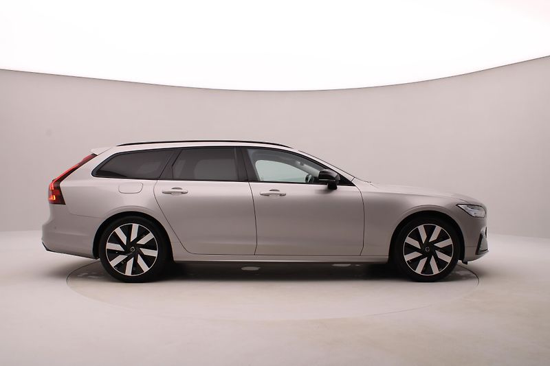 Volvo V90 T6 AWD RECHARGE DARK PLUS - fotka 14 z 58