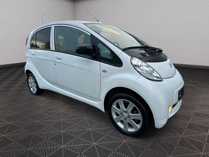 Peugeot iOn (2015) 49Kw - fotka 1 z 21