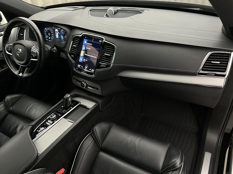 Volvo XC90 B5 AWD R-DESIGN AUT 7 MÍST - fotka 23 z 48